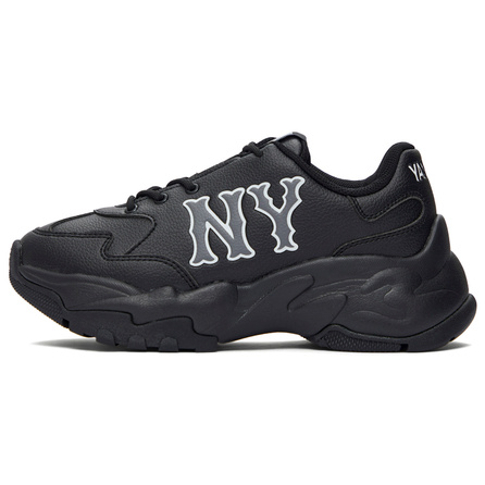 MLB New York Yankees Trendy Versatile Comfortable Casual Sporty Style Anti-Slip Wear-Resistant Low-Top Dad Shoes Unisex Black