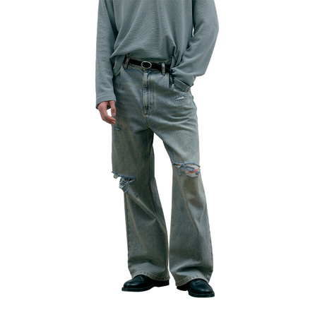 C2H4 Ennis Dell Light Distressed Chalk Wash Jeans Unisex