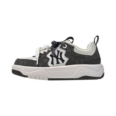 MLB New York Yankees Synthetic Leather Fashion Trendy Comfortable Versatile Retro American Monogram Allover Print Senior Shoes Wrap-Around Anti-Slip Wear-Resistant Height-Boosting Low-Top Skate Shoes Unisex Black