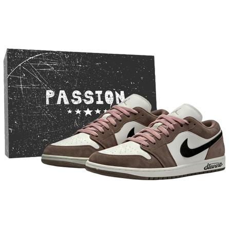 Custom SneakersJordan Air Jordan 1 Mocha Suede College Hand-Painted Graffiti Trendy Couple Shock-Absorbing Wear-Resistant Low-Top Retro Basketball Shoes Unisex Brown Gift Box