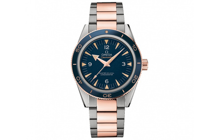 OMEGA Seamaster Diver 300m Automatic 300m Water Resistant Men's Watch Swiss 41mm Blue Dial Titanium Rose Gold Case Titanium Rose Gold Bracelet