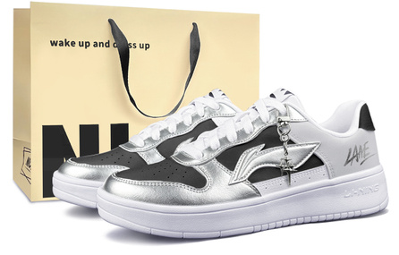 [Custom Sneakers] LiNing Fuzhou Star Wish Knight American Style Gift Bag Trendy Cool Graffiti Light Color Romantic Versatile Slip-Resistant Shock-Absorbing Wear-Resistant Low-Top Skate Shoes Men's