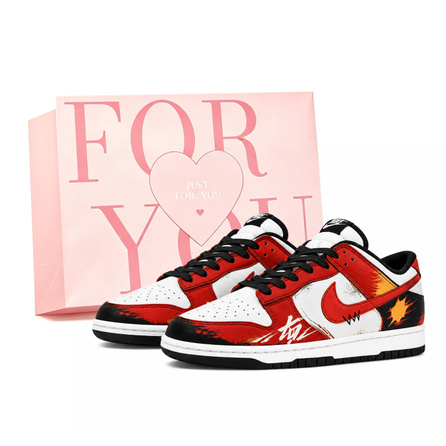[Custom Sneakers] Nike Dunk Street Engine GS Gift Bag American High Street Hand-Painted Graffiti Personalized Romantic Couple Versatile Casual Commute Color-Block Classic Shock-Absorbing Wear-Resistant Lightweight Sneakers Unisex
