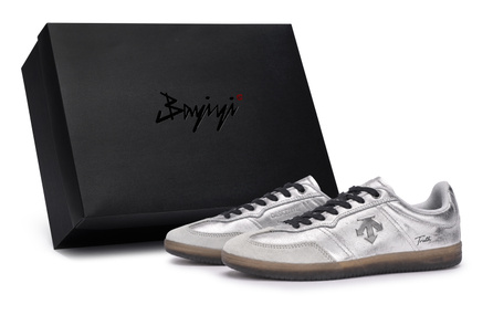 Custom SneakersDescente Edge Coat 811 Manufactured Ash Silver Light Special Box Y2K Millennium Silver Wasteland American Street Anti-Slip Low-Top Skate Shoes Unisex Black-Gray-Silver