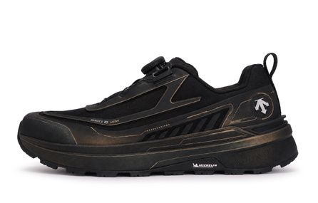 [Custom Sneakers] DESCENTE Dualis 811 Manufacturing Scorched Ruins Gold Painting Functional Street Trend Hardcore Cool Mountain Style Premium Individual Low-Top Casual Lifestyle Shoes Men's Black