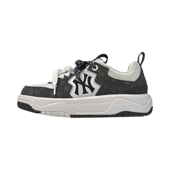 MLB New York Yankees Synthetic Leather Fashion Trendy Comfortable Versatile Retro American Monogram Allover Print Senior Shoes Wrap-Around Anti-Slip Wear-Resistant Height-Boosting Low-Top Skate Shoes Unisex Black